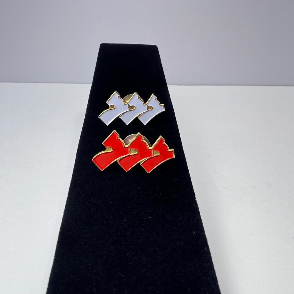 Lucky 777 Lapel Pin Set Cuff Links Enamel Vegas Gambling Midcentury Rat Pack